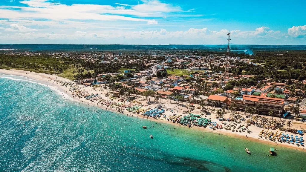 The Allure of Praia do Francês for Surfers