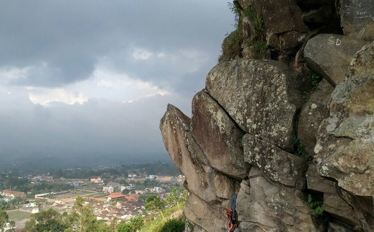 Gunung Batu Lembang