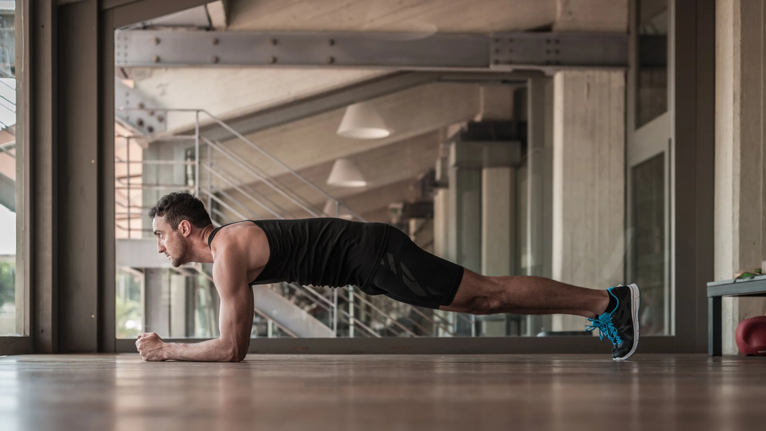 Plank Workout, Gerakan Simpel untuk Otot Perut Lebih Kuat 2 Kenapa Plank Workout Efektif untuk Otot Perut