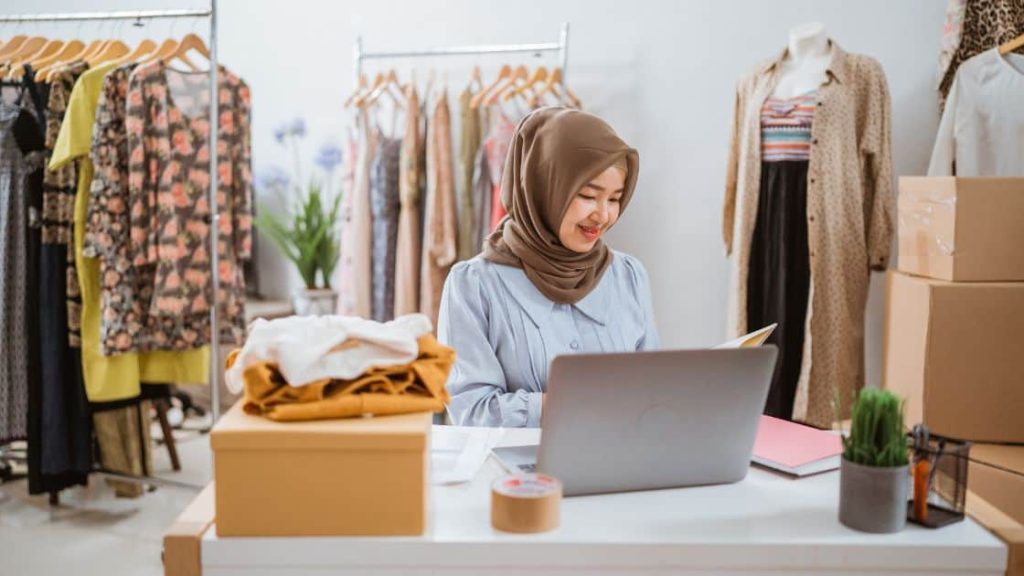 Usaha Fashion Hijab yang Menjanjikan di Era Digital 1 Usaha Fashion Hijab
