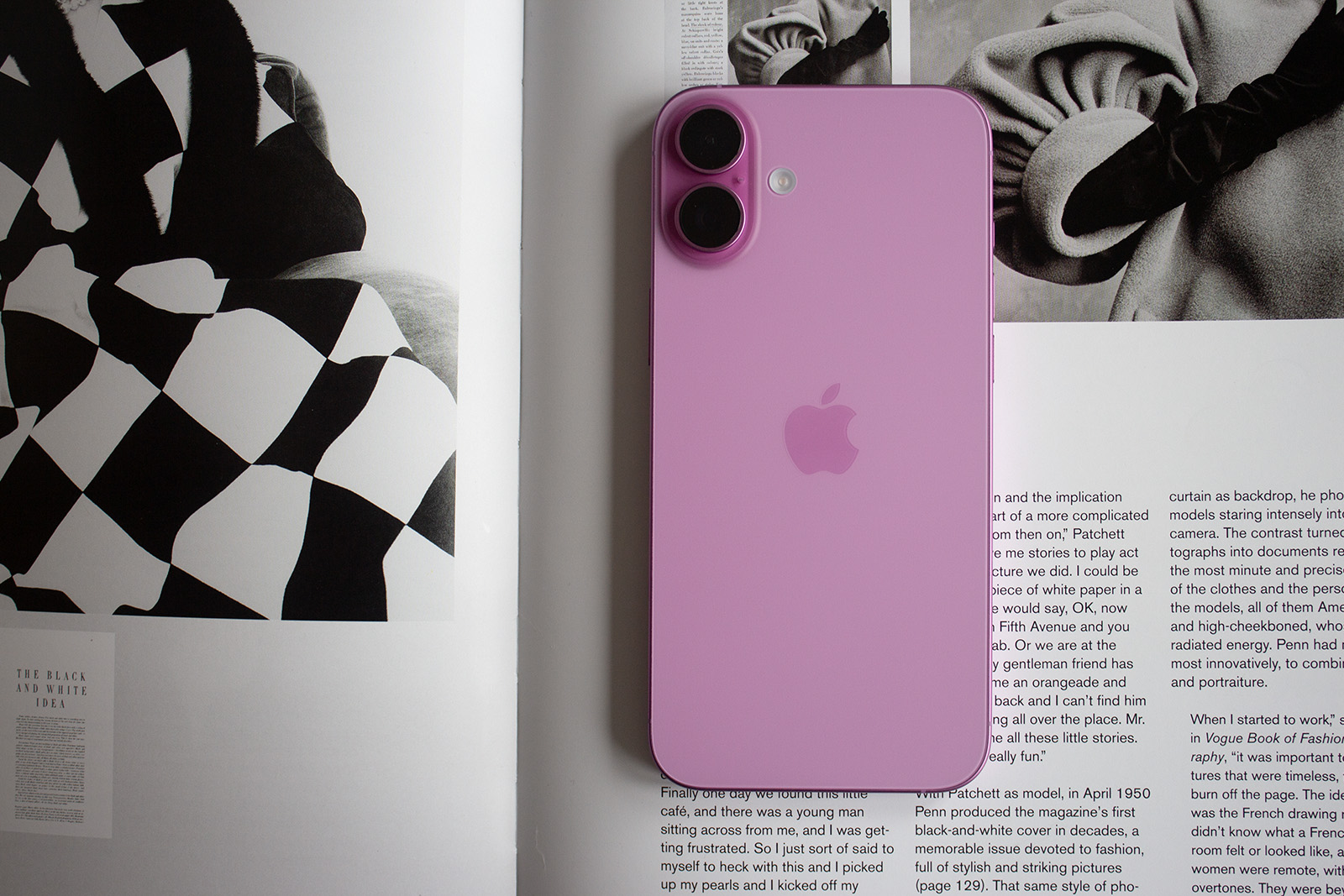 iPhone 16 Plus, Spesifikasi HP yang Masih Sangat Kompetitif 2 Desain Premium iPhone 16 Plus yang Tetap Elegan