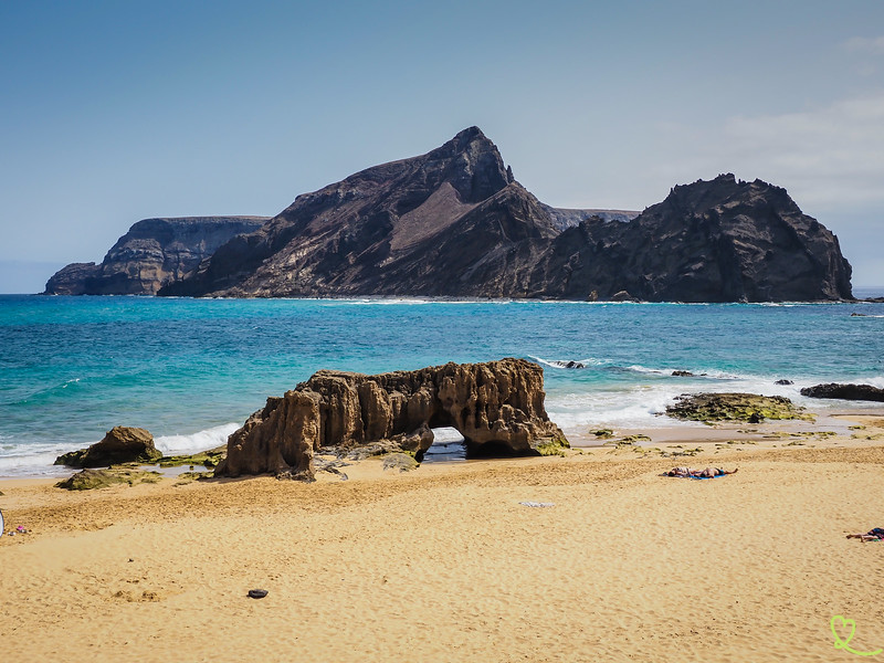 Pantai Porto Santo, Surga Pasir Emas di Portugal 3 Lokasi Strategis di Pulau Porto Santo