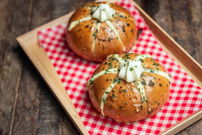 Korean Garlic Cheese Bread