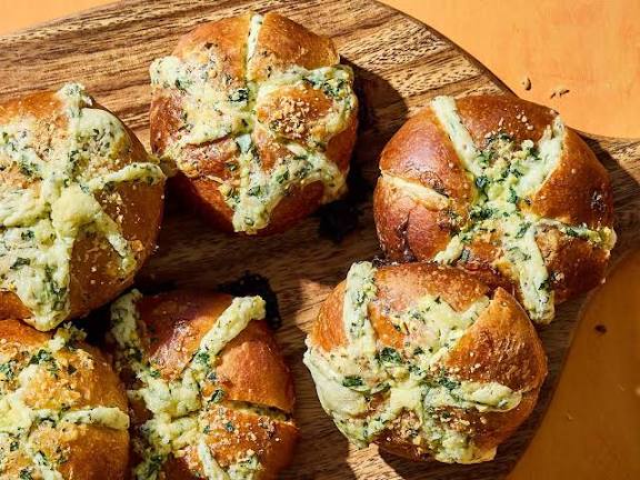Korean Garlic Cheese Bread