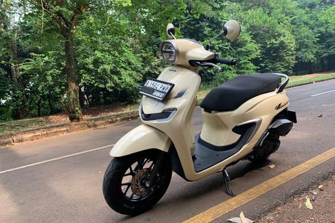 Desain Retro Stylo 160 ABS Modern yang Mencuri Perhatian