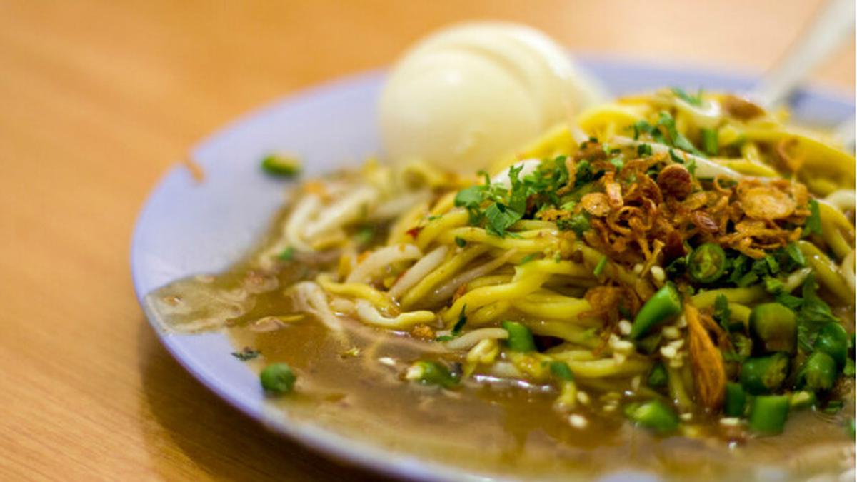 Mie Lendir, Kuliner Mi Unik yang Bikin Nagih 2 Mengenal Mie Lendir dan Ciri Khasnya