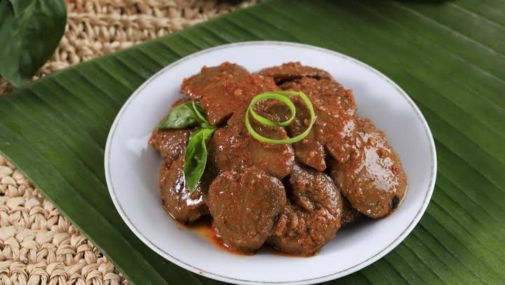 Semur Jengkol, Sajian Gurih Berempah yang Selalu Menggoda Selera 3 Semur Jengkol
